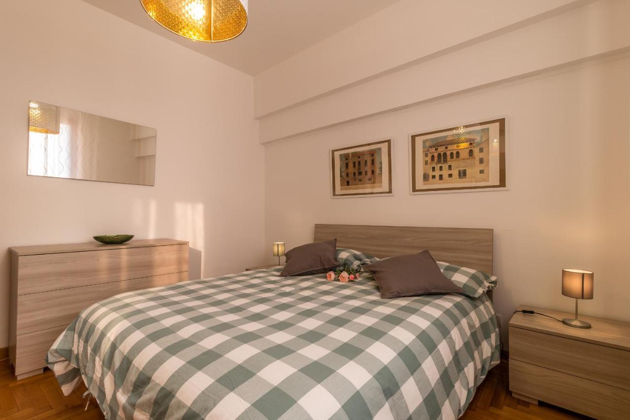 Basilica Sant'Antonio @100 Meters Apartment Padova Bagian luar foto